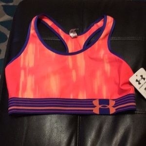 Under Armour brand new sports bra size M